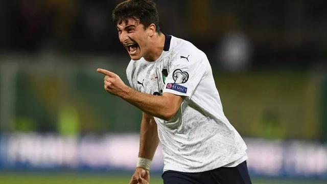 另一派则批 另一派则批